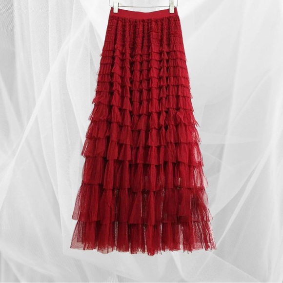 Casual Maxi Tulle Ruffled Skirt Size Small Perfect for the Holidays. - Picture 1 of 5
